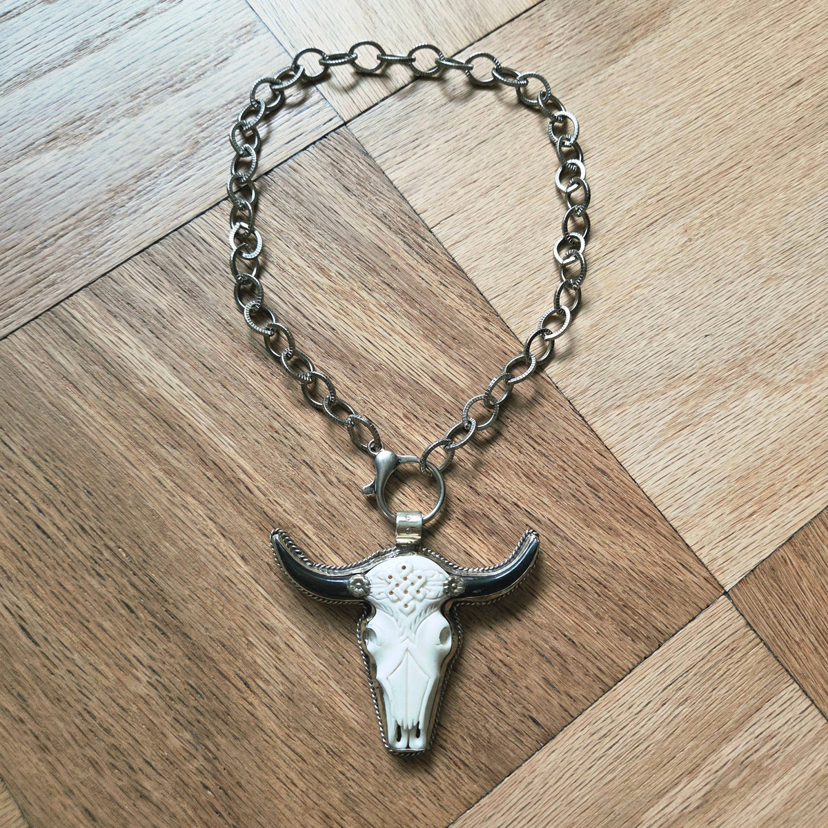 Longhorn Tibetan Pendant Chain Necklace