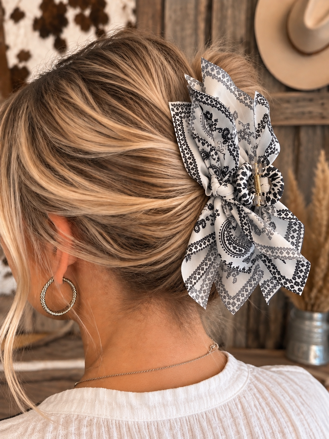 Western Paisley Claw Clip - White