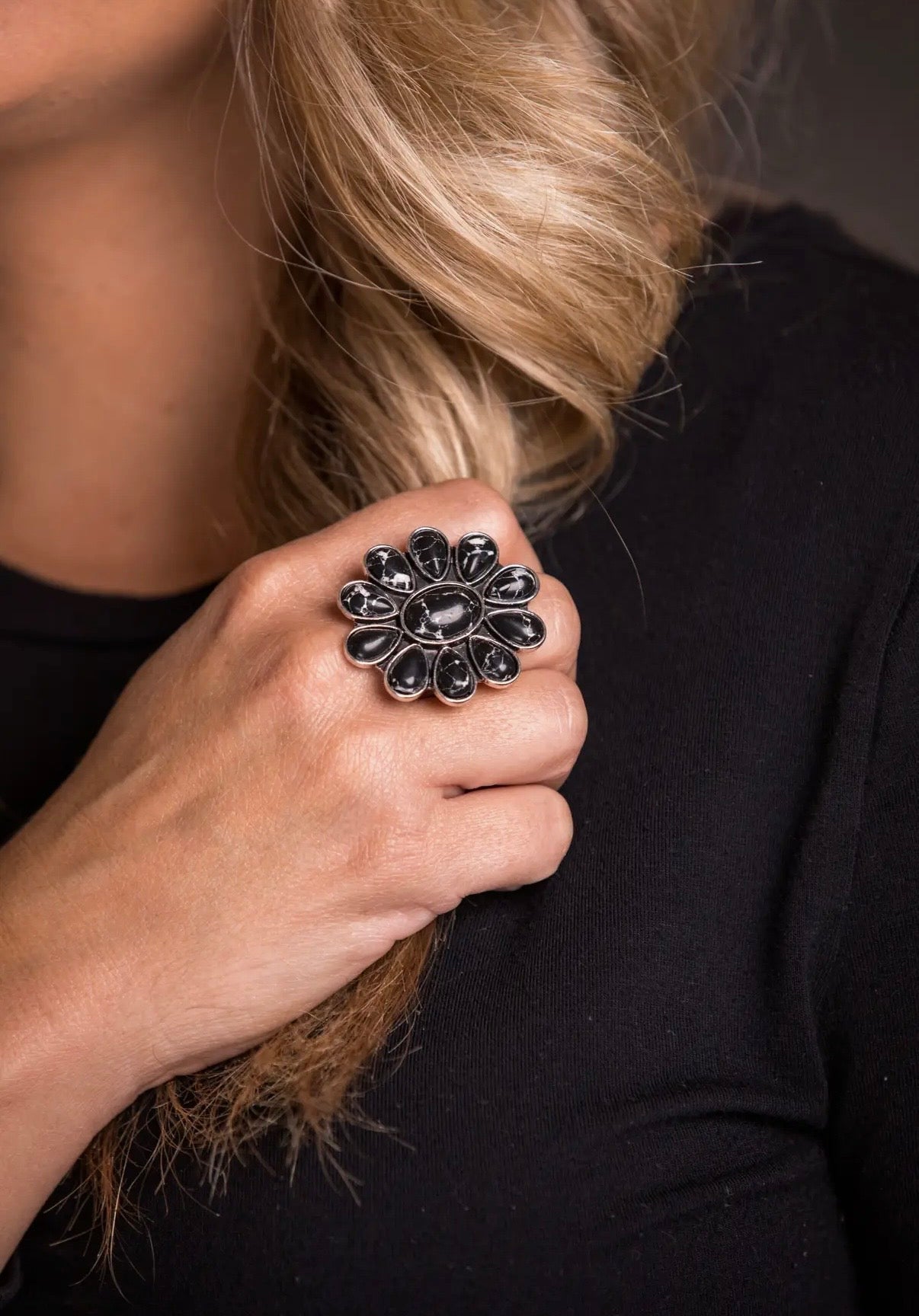Adjustable Black Flower Cluster Ring