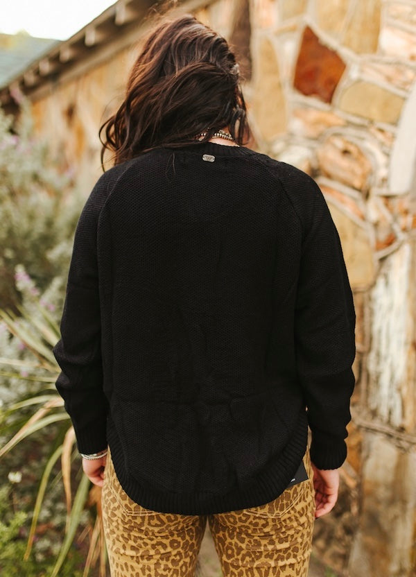 Knitted Round Hem Sweater - Black