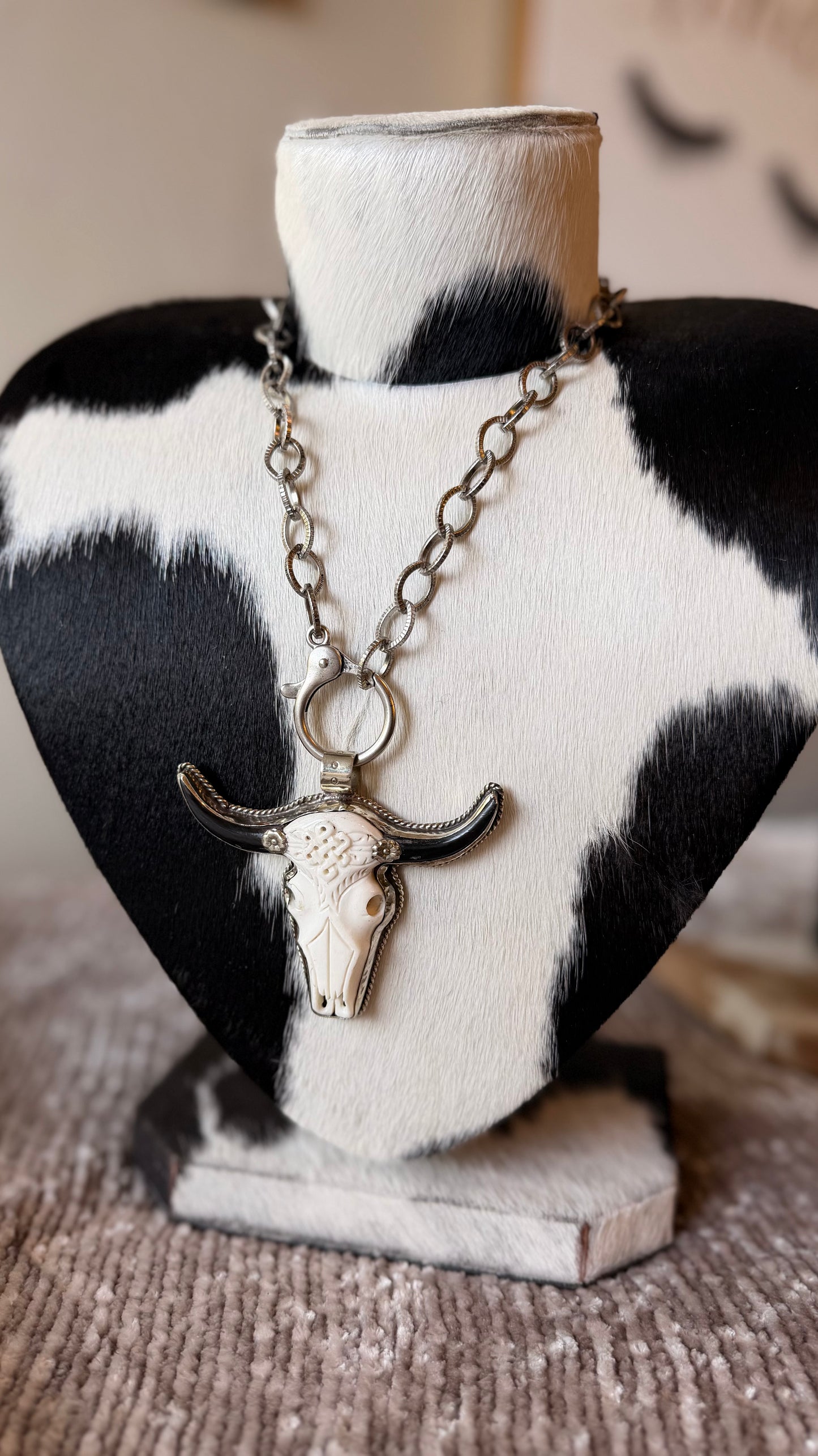 Longhorn Tibetan Pendant Chain Necklace