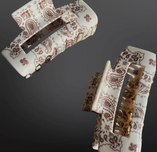 Western Paisley Bandana Print Claw Clip - Off White