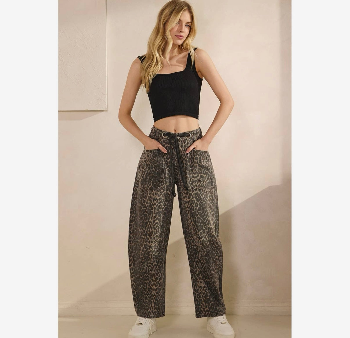 Printed Barrel Jeans with Belt Detail - Leopard