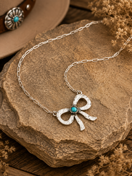 Western Short Tail Bow Pendant Necklace