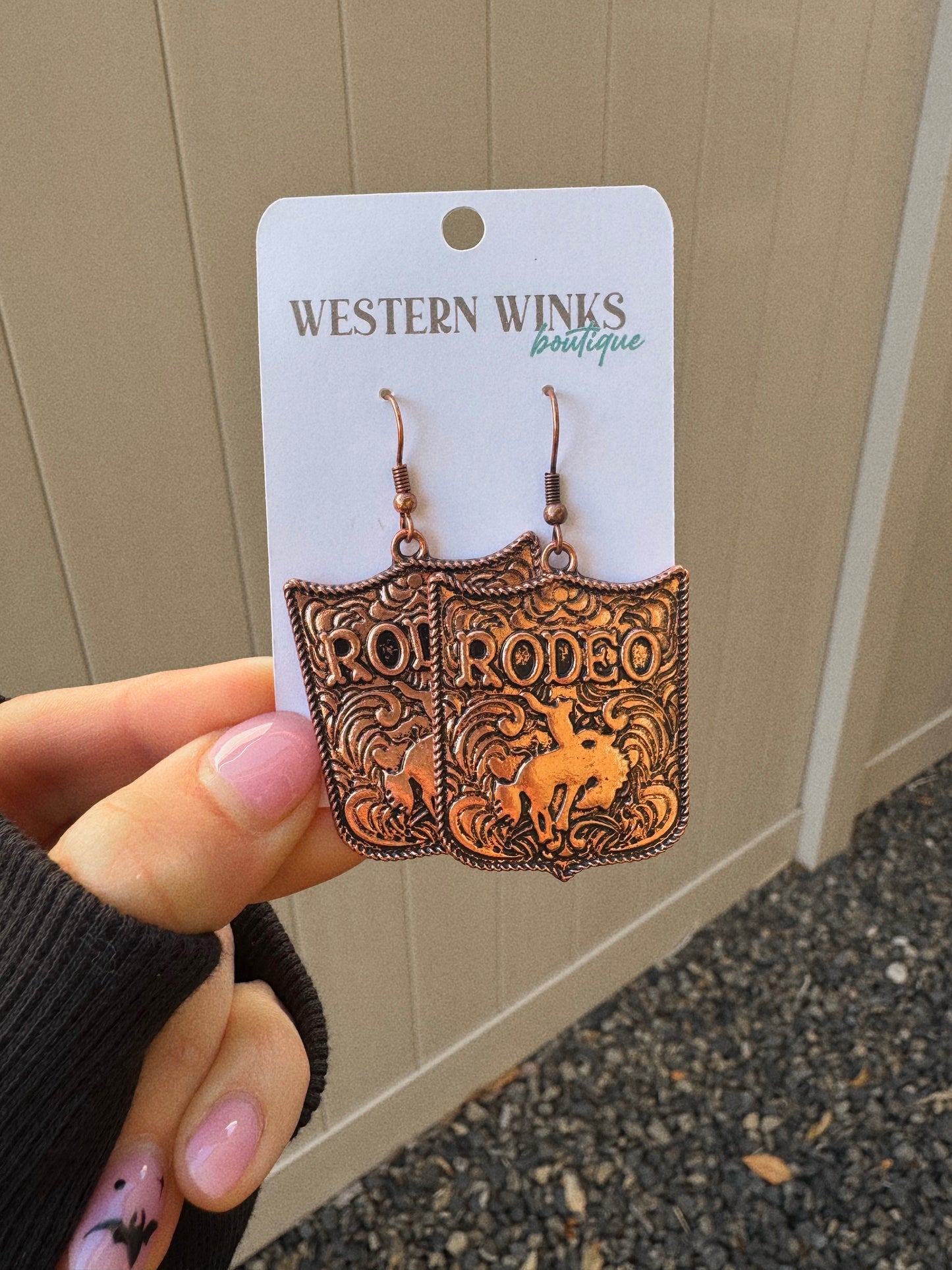 Western Rodeo Pendant Dangle Earrings - Bronze